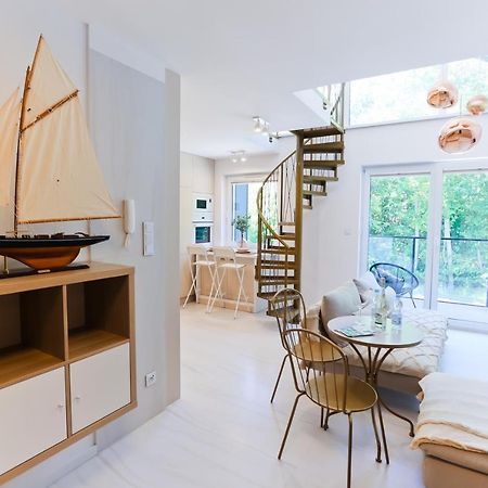 M&K Apartamenty Sailors Golden Yacht, Gdansk - Wyspa Sobieszewska Экстерьер фото