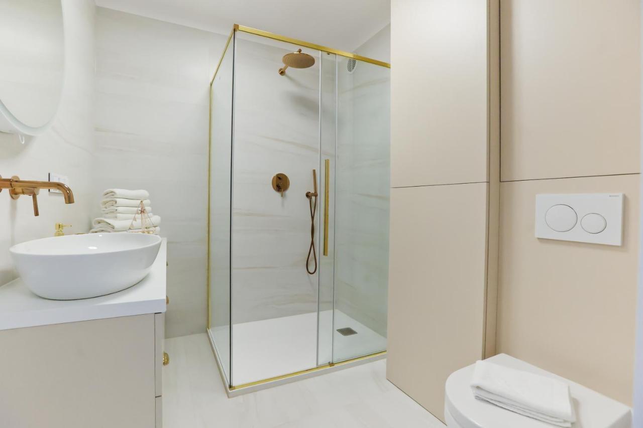M&K Apartamenty Sailors Golden Yacht, Gdansk - Wyspa Sobieszewska Экстерьер фото