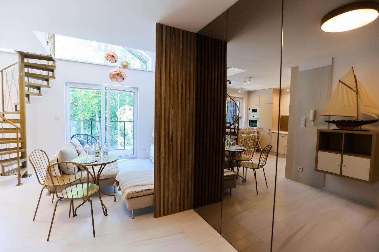 M&K Apartamenty Sailors Golden Yacht, Gdansk - Wyspa Sobieszewska Экстерьер фото